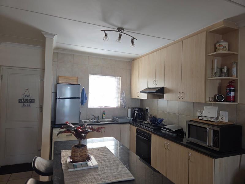 1 Bedroom Property for Sale in Vredekloof Heights Western Cape
